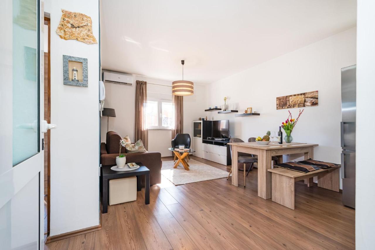 Apartment Karla Zara Esterno foto