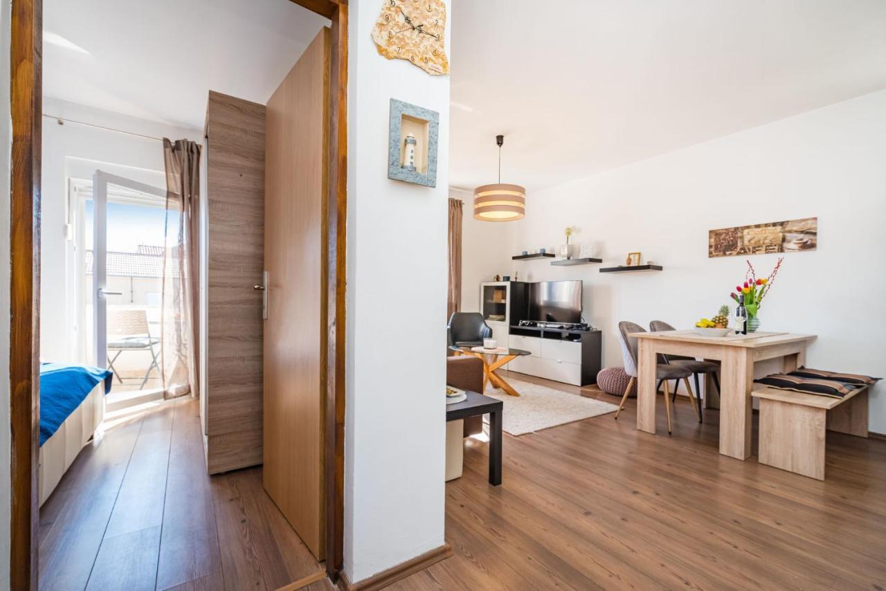 Apartment Karla Zara Esterno foto